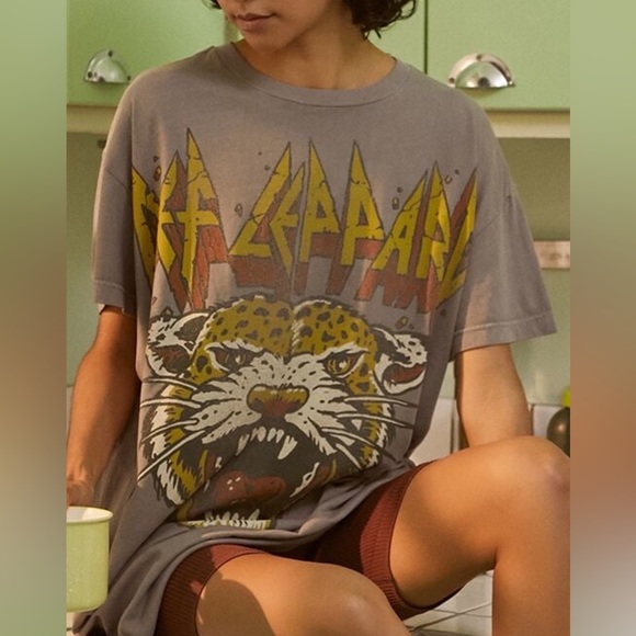 ISO!!! Forever 21 Def Leppard T Shirt Dress - Picture 4 of 4